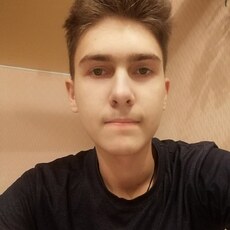 Виктор, 23