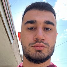 Тим, 27