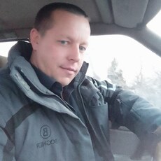 Коля, 41