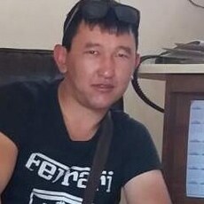 Яков, 35