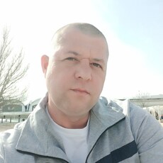 Валера, 41