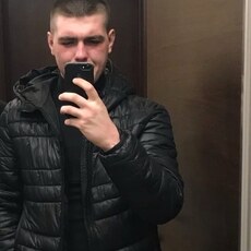 Михаил, 28