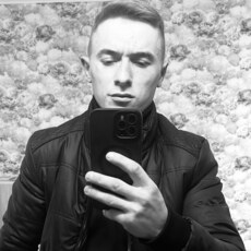 Юра, 25