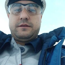 Максим, 33