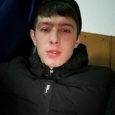 Валя, 30
