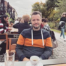 Юрий, 44