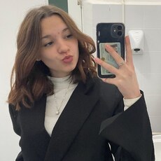 Ева, 19