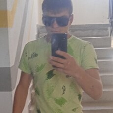 Лукас, 29