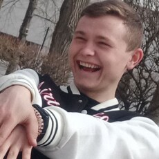 Валентин, 19