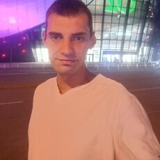 Александр, 25