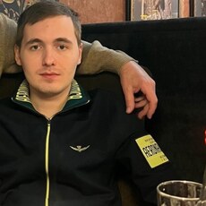 Ян, 24