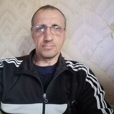 Лука, 49