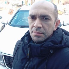 Виктор, 41