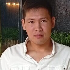 Яков, 25
