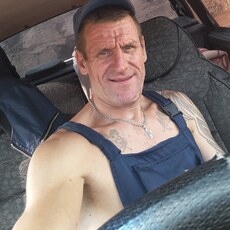 Ден, 49