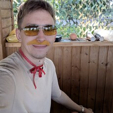 Гена, 26