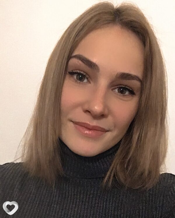Полина