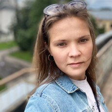 Марта, 35