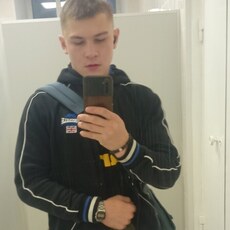 Витя, 19