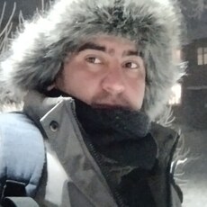 Витя, 33