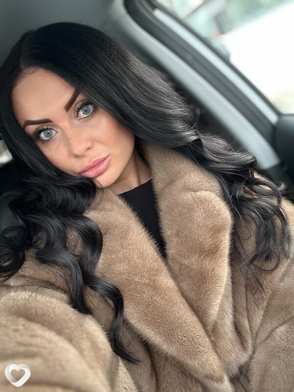 Аня