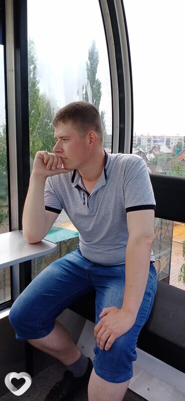 Артём