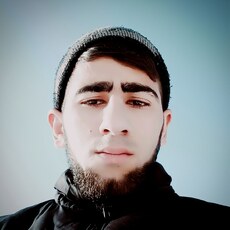 Толя, 21