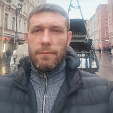 Толя, 39