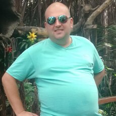 Владимир, 40