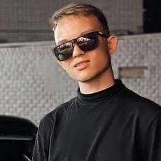 Эдик, 25