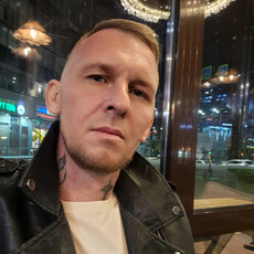 Назар, 31