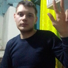 Леонид, 23