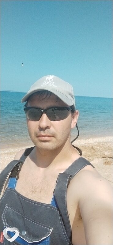 Артём