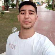 Саша, 21