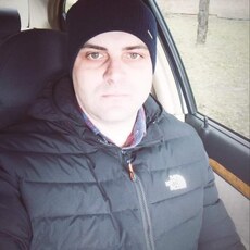 Михаил, 33