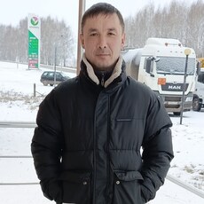 Валя, 38