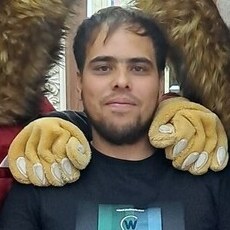 Гена, 27