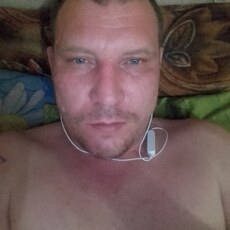 Ярослав, 39