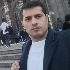 Лёша, 37