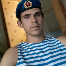 Назар, 22
