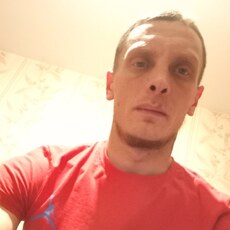 Лев, 33