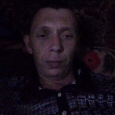 Роман, 34