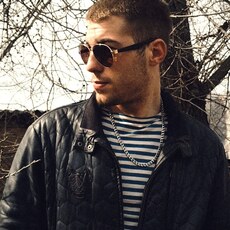 Тимур, 26