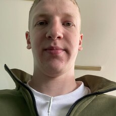 Гена, 22