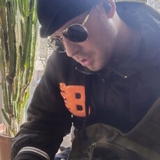 Валентин, 36