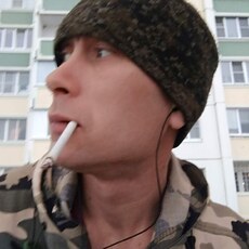 Слава, 32