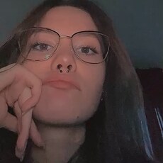 Нина, 22