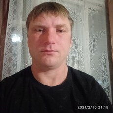 Ростислав, 37