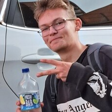 Артемий, 20