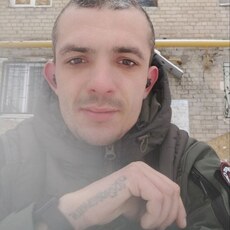 Остап, 32